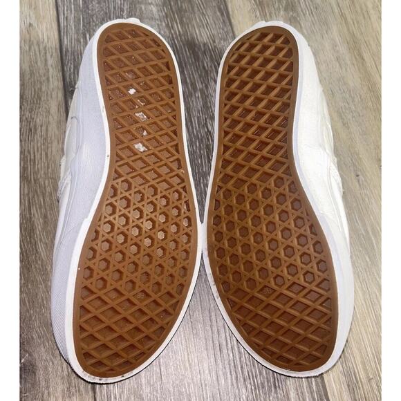 Vans Pride Asher Slip-On White Rainbow Heart Shoes Kids Youth Missy US Size 4 - Picture 10 of 10